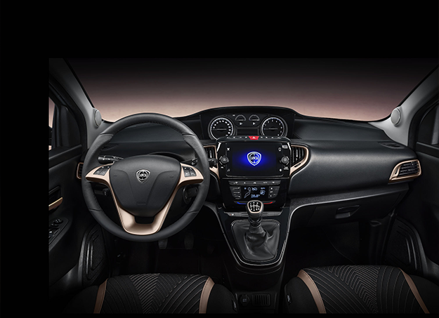 Amplitude-Auto-Lancia-Ypsilon